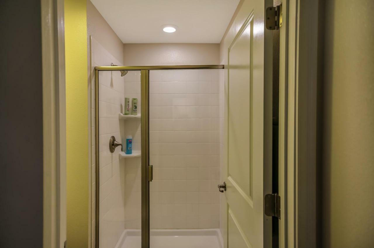 C - New 4 Bedroom Home - 5 Miles To Disney - Free Water Park - Private Pool Kissimmee Esterno foto
